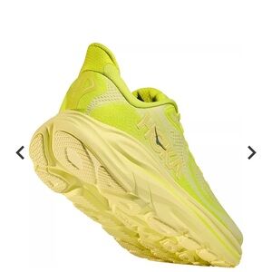 NWT WOMEN’S HOKA CLIFTON 10 NEON HOKA CITRUS/SUNLIGHT